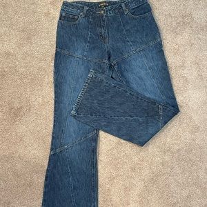 Vintage jeans midrise flare bottom says 9/10 size but fits more like a 5